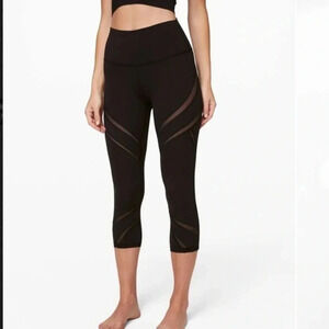 Lululemon Lululemon Wunder Under High-Rise
Crop 21" *Mesh
Black (First Release)